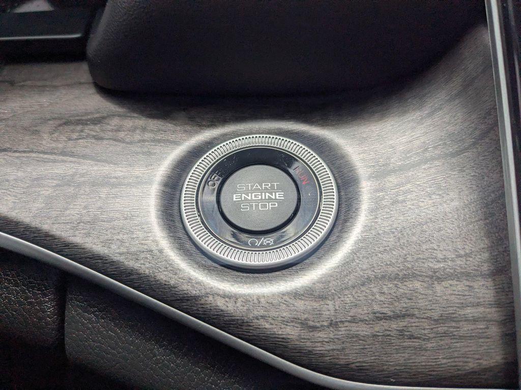 used 2023 Jeep Grand Cherokee car, priced at $35,789