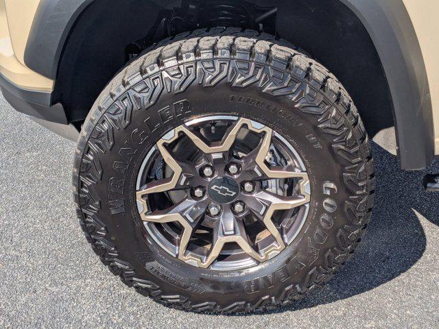 used 2024 Chevrolet Colorado car, priced at $44,990