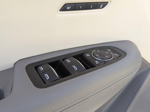 used 2022 Cadillac XT6 car, priced at $36,990