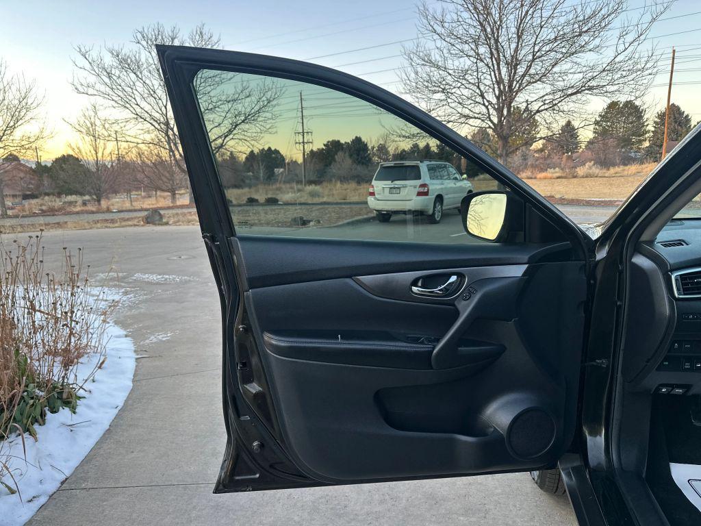 used 2015 Nissan Rogue car, priced at $9,999
