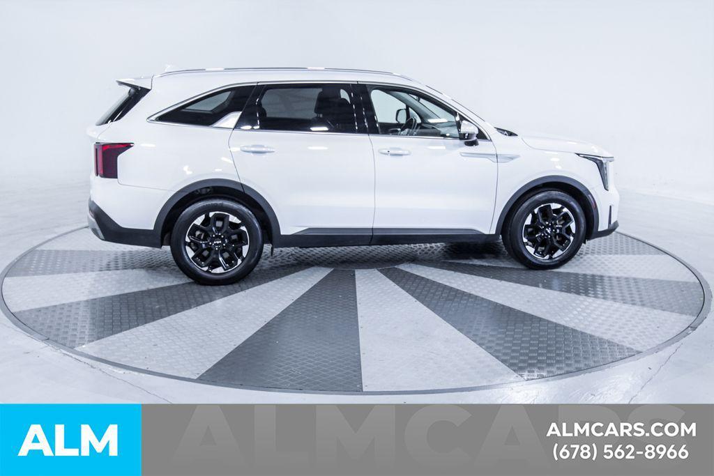 used 2024 Kia Sorento car, priced at $22,420