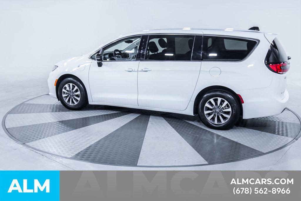 used 2024 Chrysler Pacifica Hybrid car, priced at $25,420