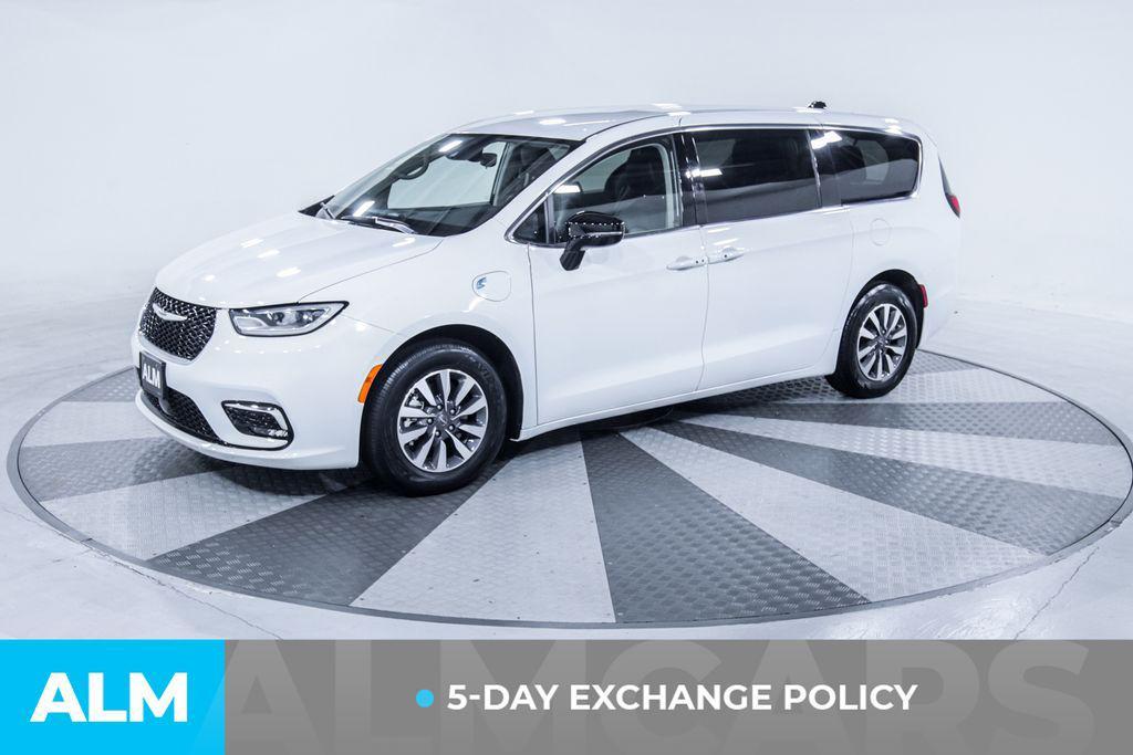 used 2024 Chrysler Pacifica Hybrid car, priced at $25,420