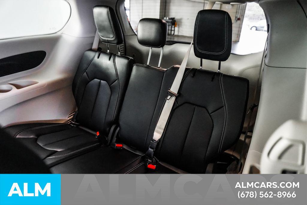 used 2024 Chrysler Pacifica Hybrid car, priced at $25,420