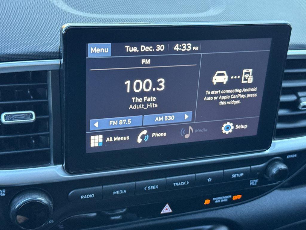 used 2022 Hyundai Venue car, priced at $19,999