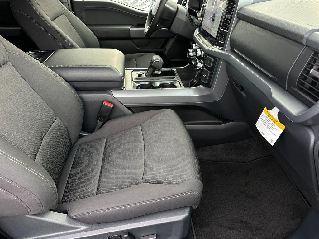 new 2025 Ford F-150 car, priced at $59,925