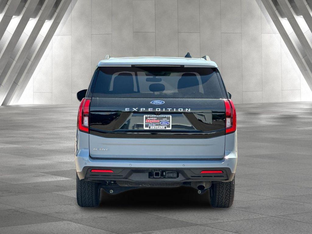 used 2025 Ford Expedition car, priced at $59,232