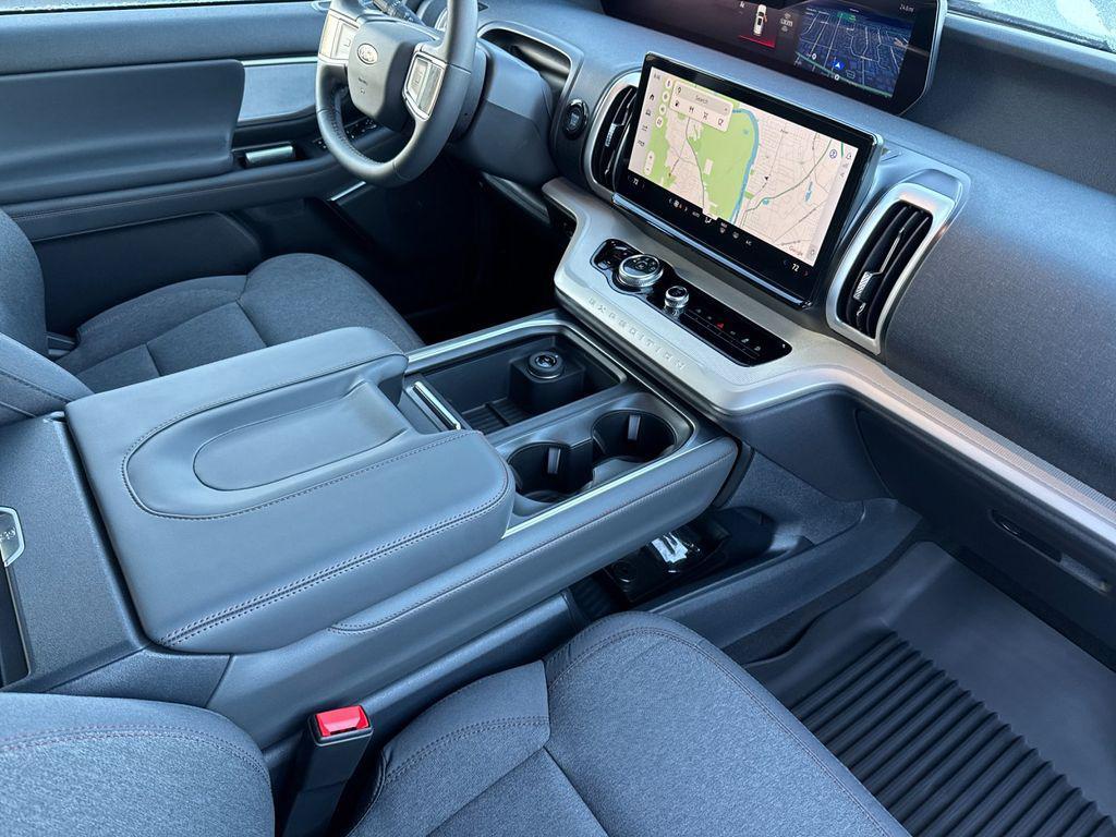 new 2025 Ford Expedition car, priced at $64,650