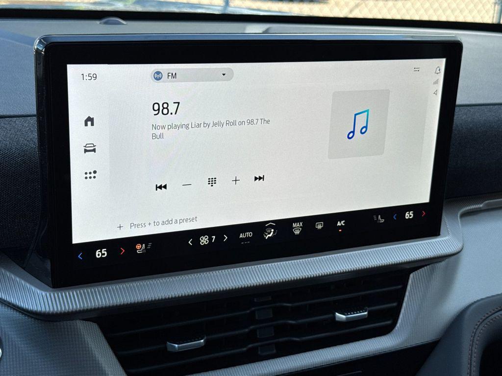 new 2025 Ford Explorer car, priced at $46,525