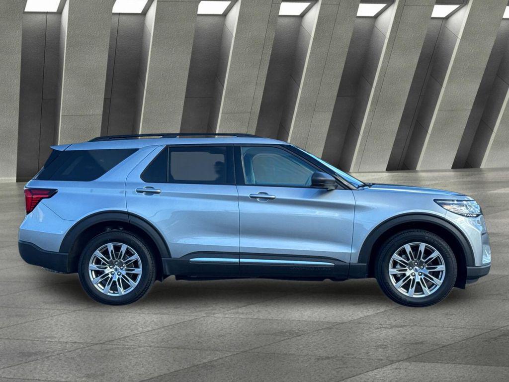 new 2025 Ford Explorer car, priced at $42,025