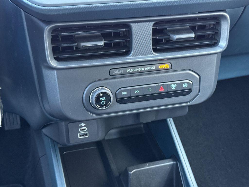 new 2025 Ford Maverick car, priced at $31,290