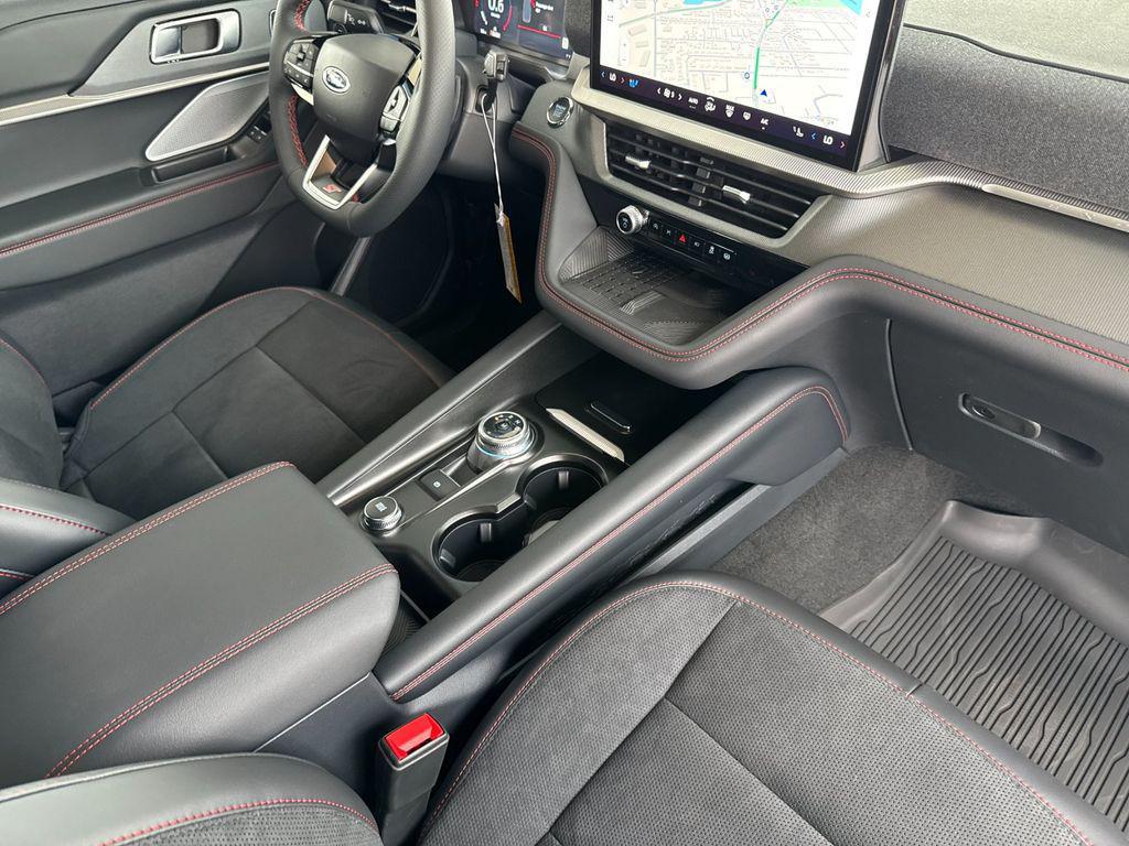 new 2025 Ford Explorer car, priced at $60,398