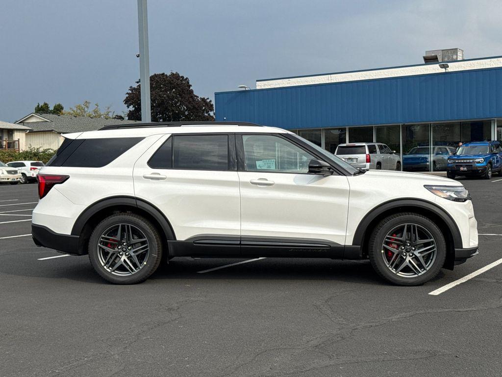 new 2025 Ford Explorer car, priced at $60,398