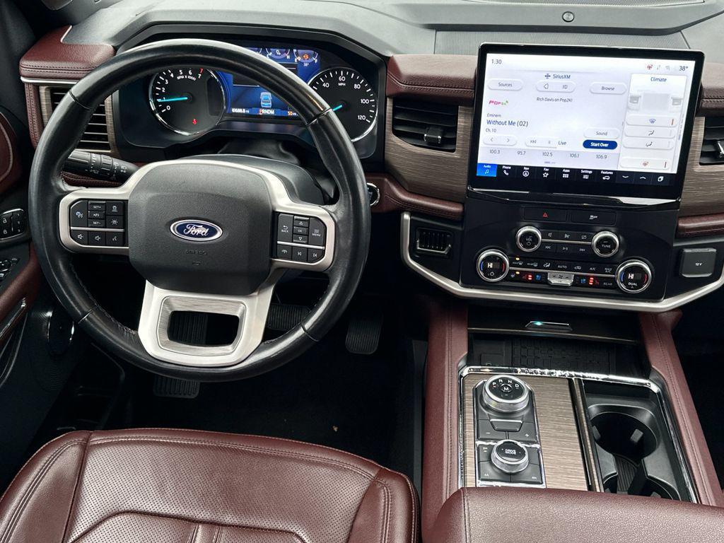 used 2023 Ford Expedition car, priced at $43,397