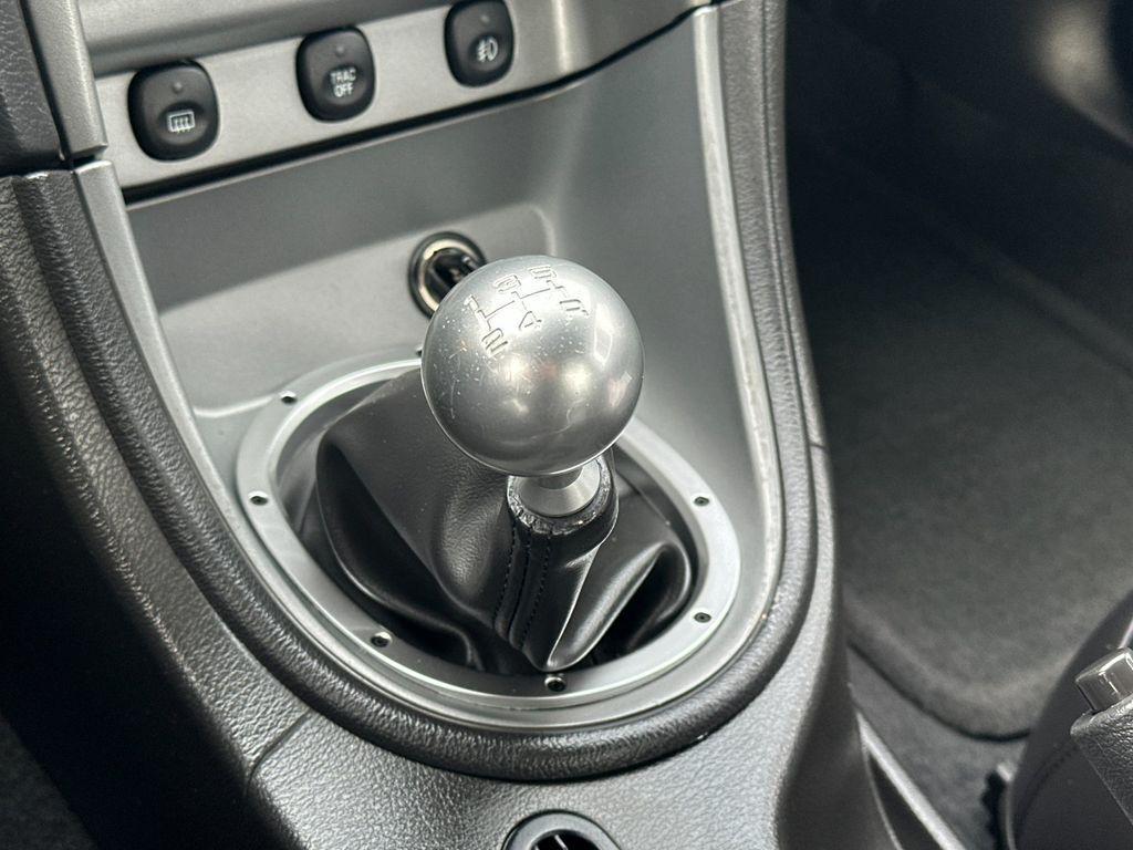 used 2004 Ford Mustang car