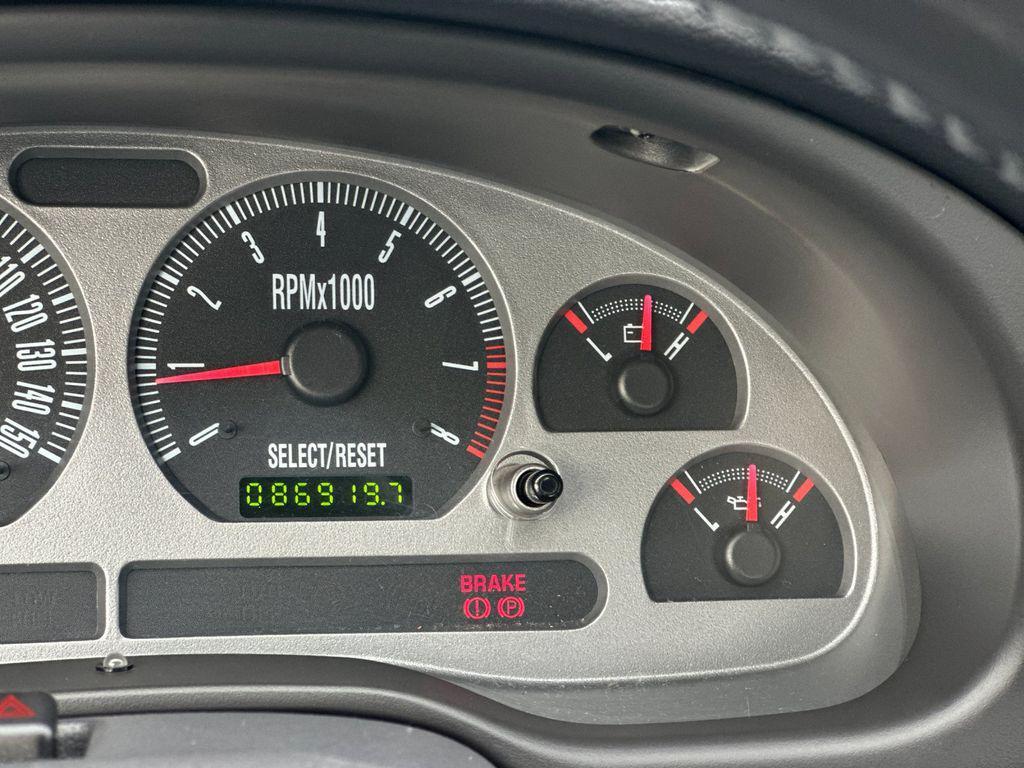 used 2004 Ford Mustang car