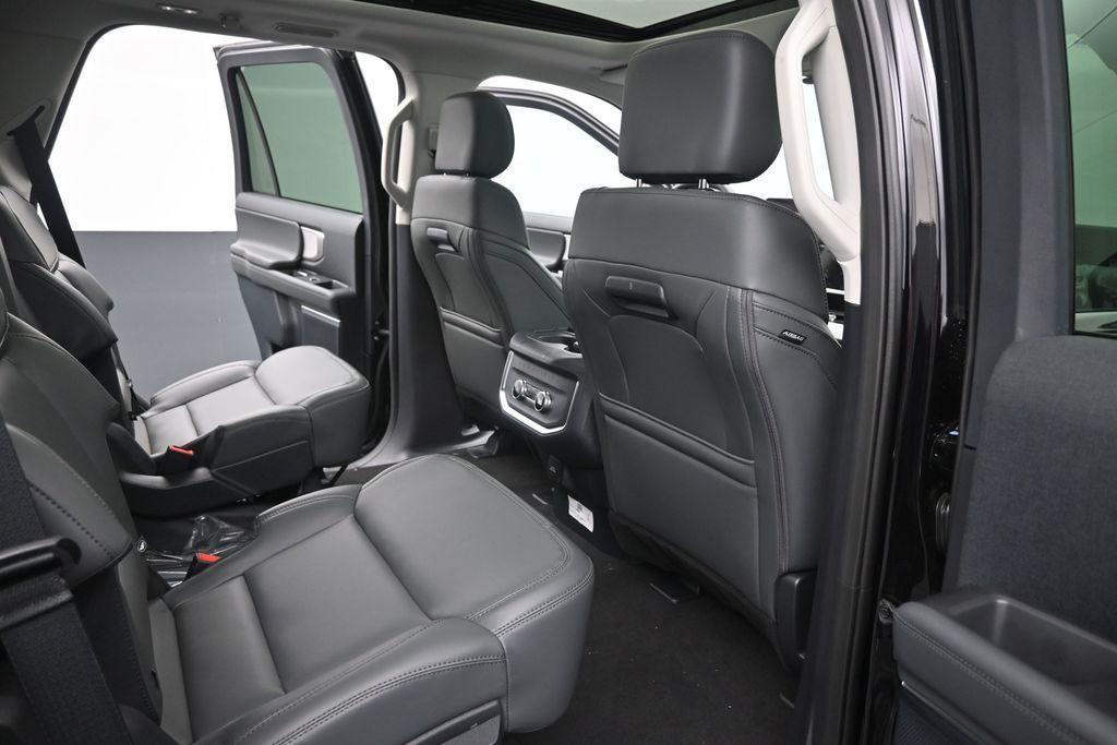 new 2026 Ford Expedition car, priced at $65,922
