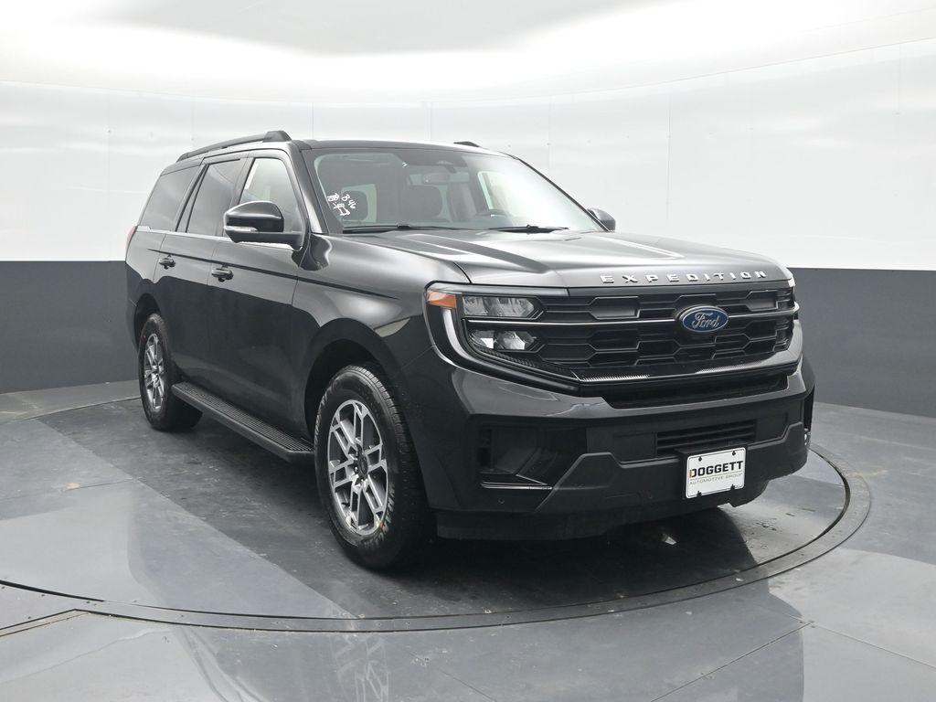 new 2026 Ford Expedition car, priced at $65,922