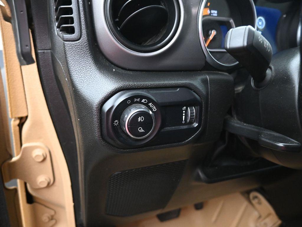 used 2023 Jeep Gladiator car, priced at $33,998