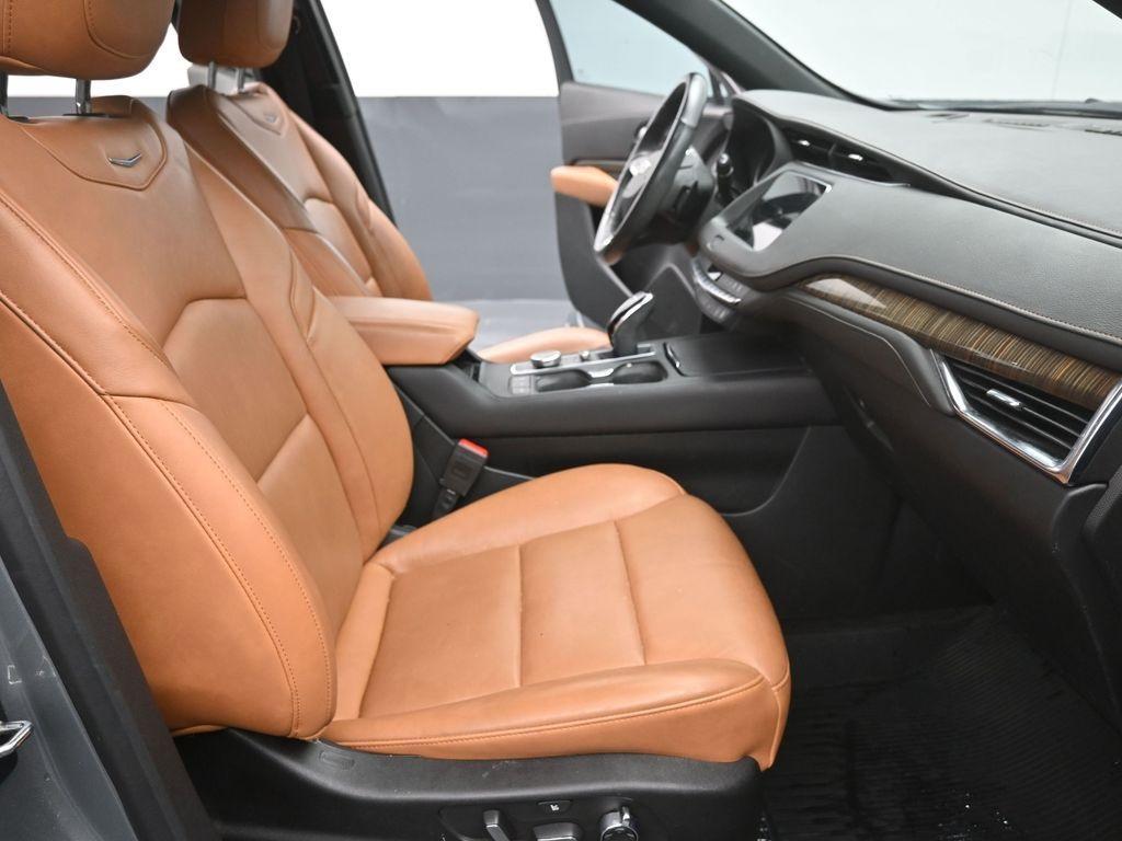 used 2023 Cadillac XT4 car, priced at $26,759