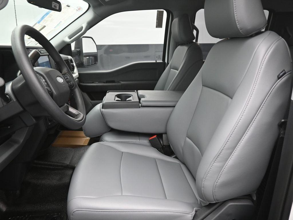 new 2025 Ford F-250 car, priced at $55,874