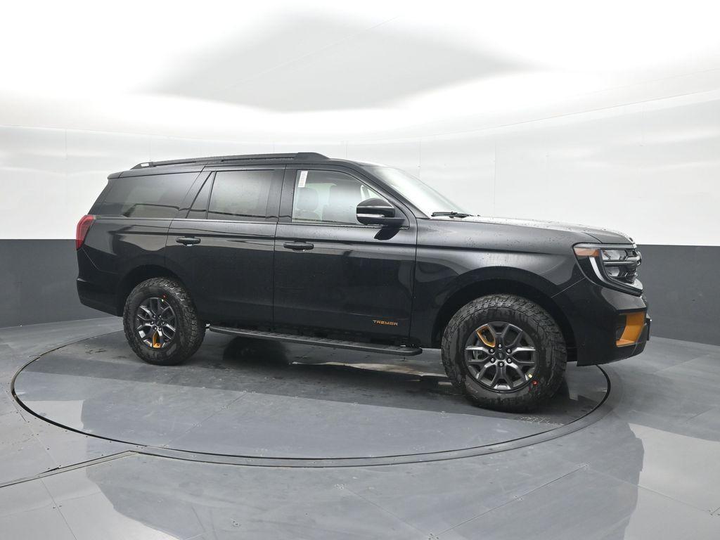 new 2025 Ford Expedition car, priced at $77,518