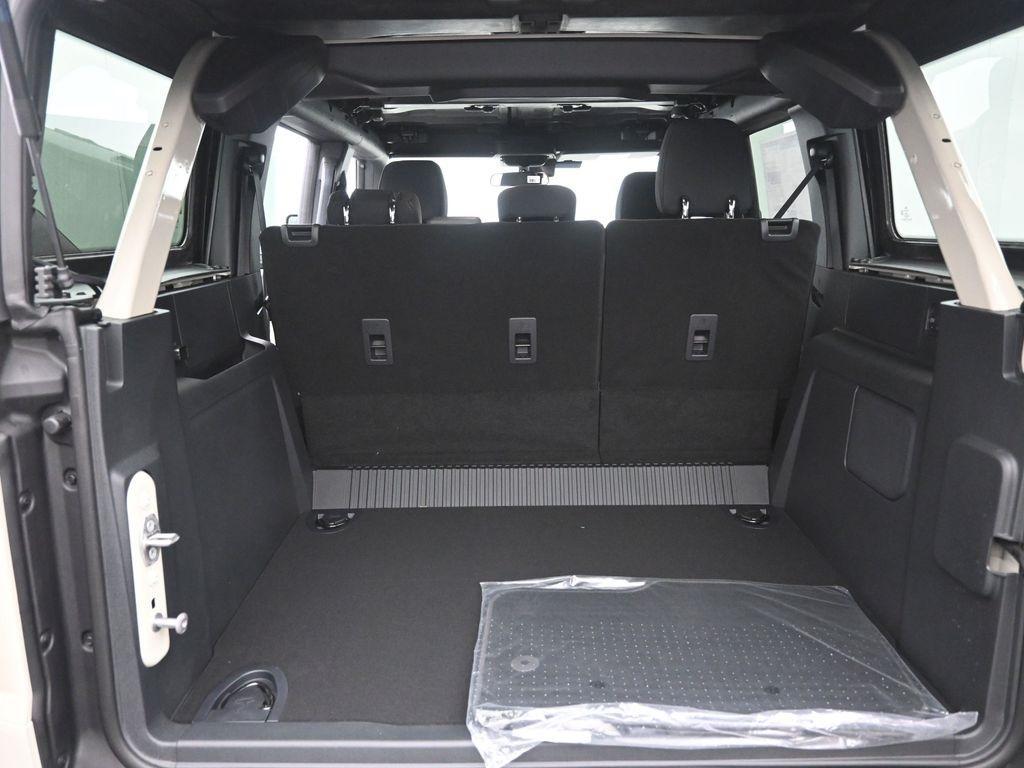 new 2025 Ford Bronco car, priced at $41,632