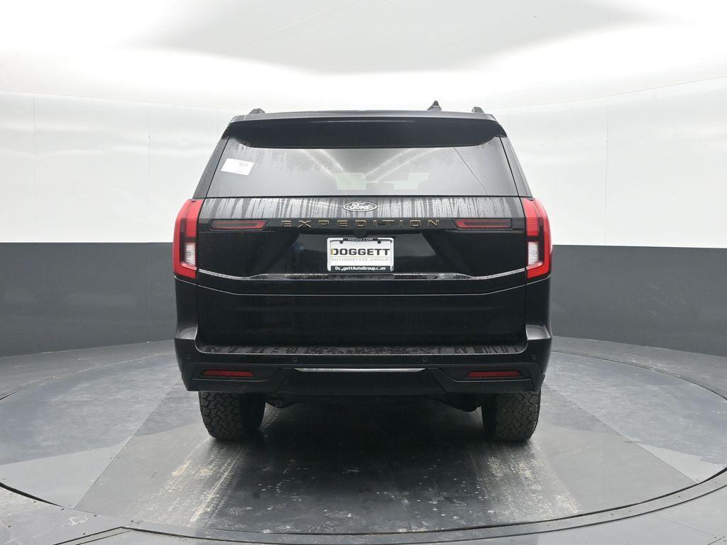new 2025 Ford Expedition car, priced at $77,685