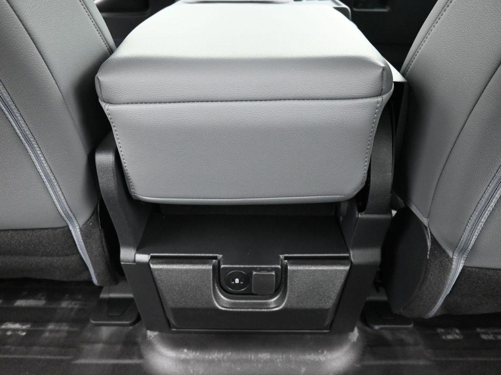 new 2025 Ford F-150 car, priced at $50,110