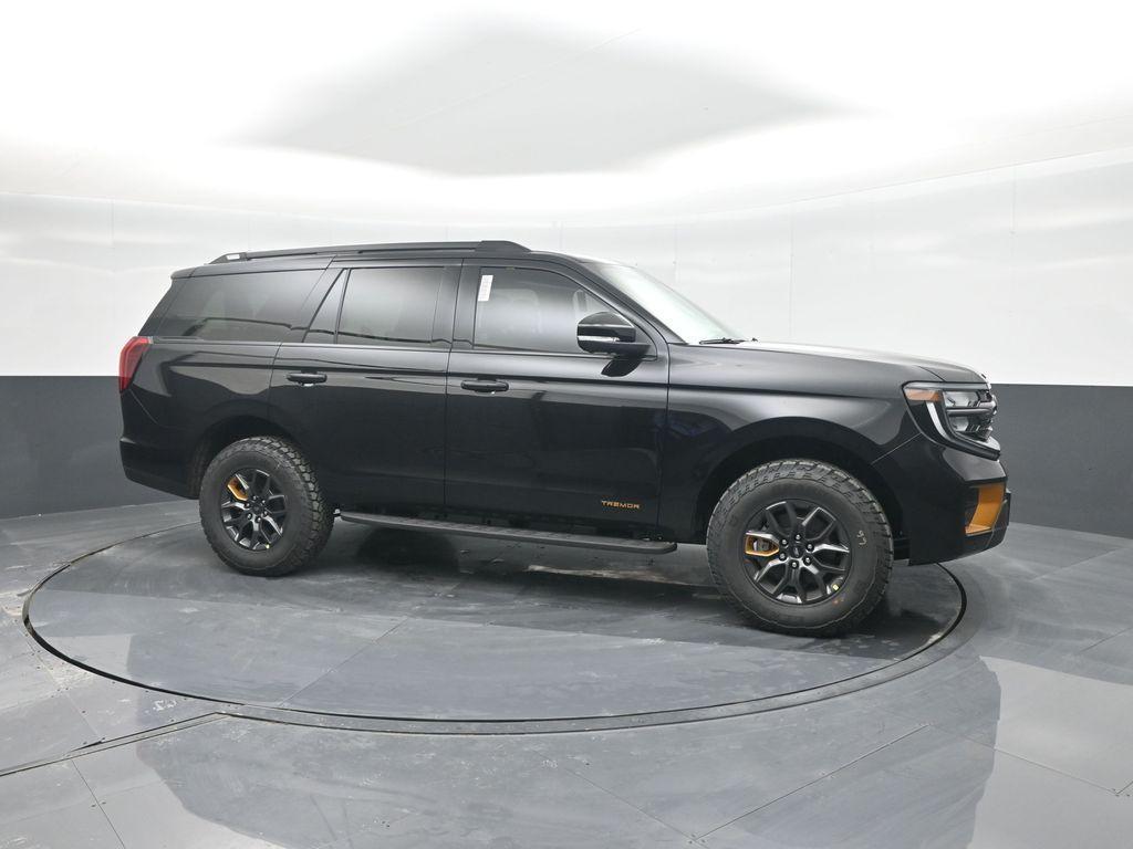 new 2025 Ford Expedition car, priced at $77,685