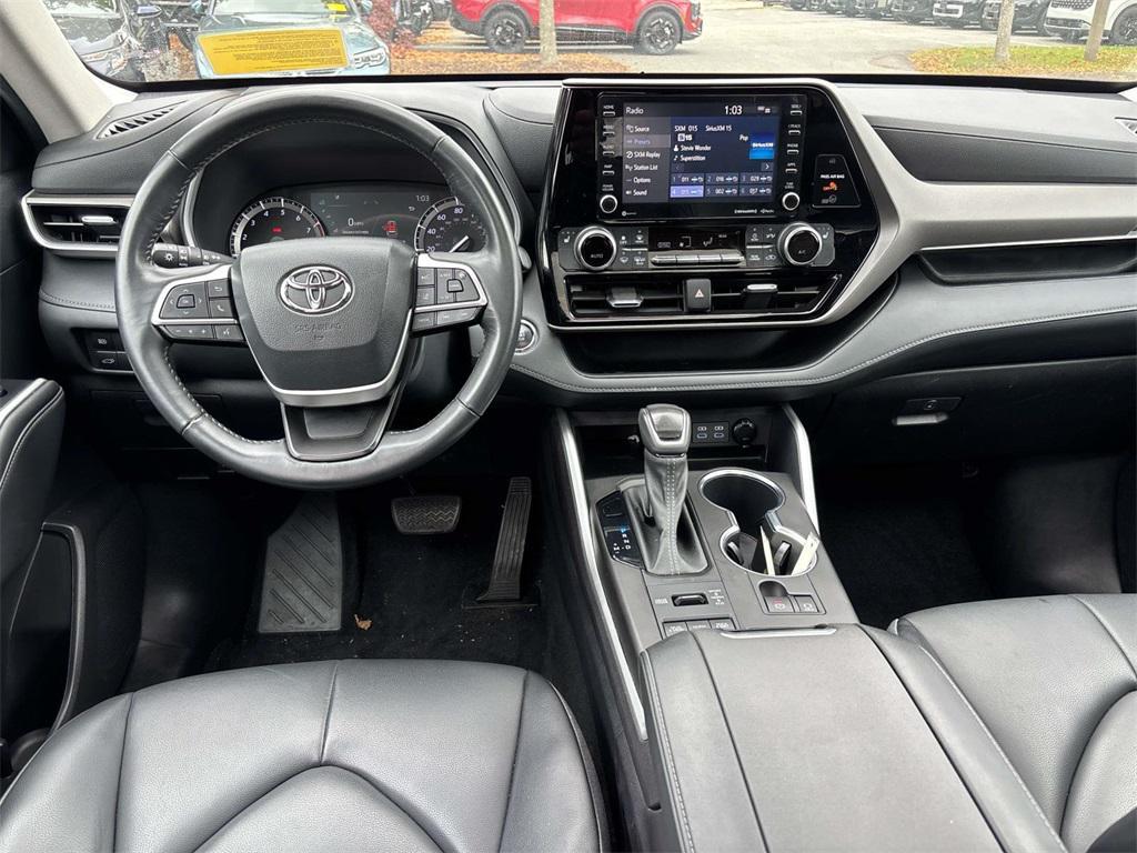 used 2022 Toyota Highlander car, priced at $36,995