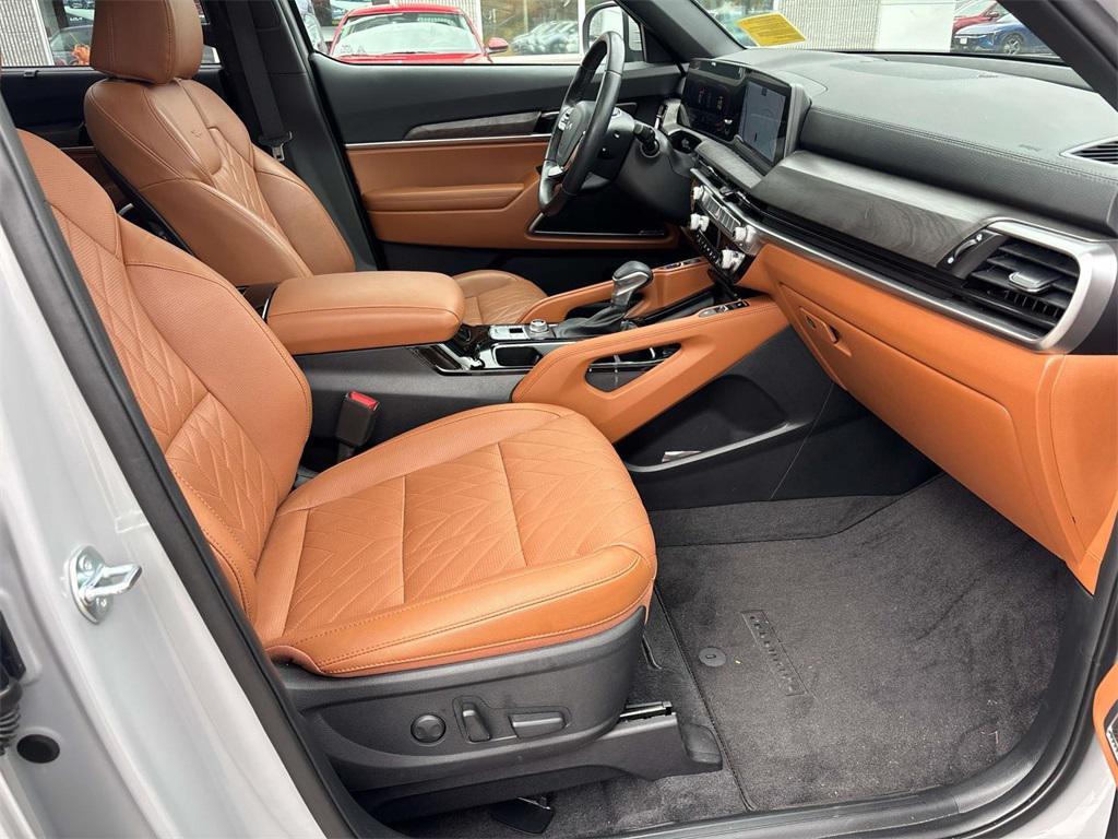 used 2025 Kia Telluride car, priced at $43,995