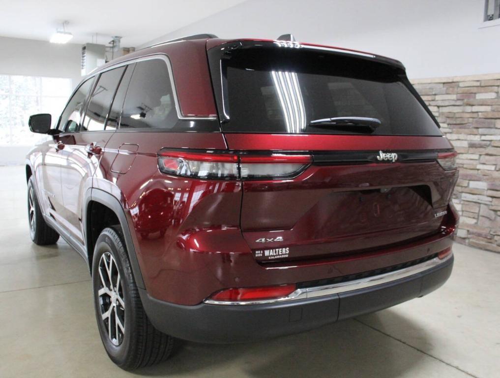 used 2023 Jeep Grand Cherokee car, priced at $36,900