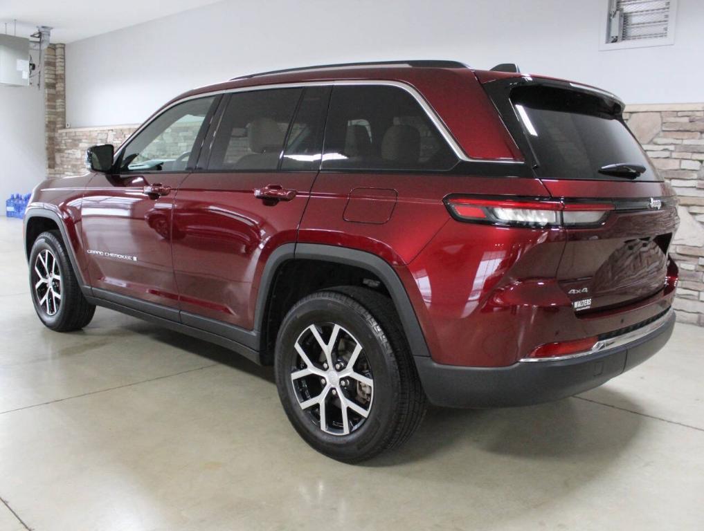 used 2023 Jeep Grand Cherokee car, priced at $36,900