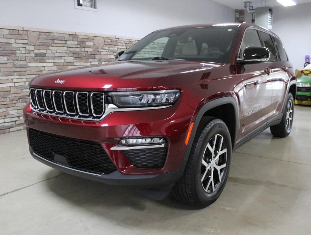used 2023 Jeep Grand Cherokee car, priced at $36,900