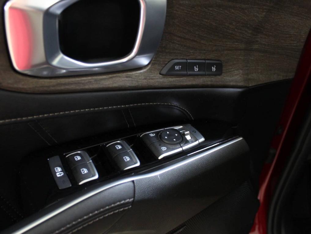 used 2022 Kia Sorento car, priced at $36,900