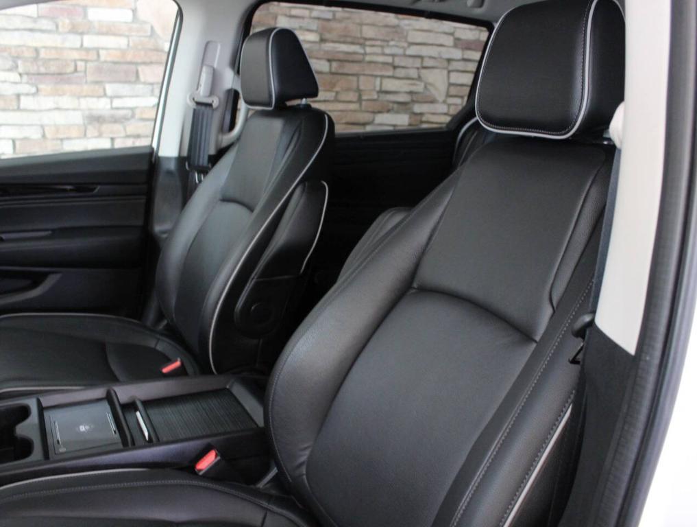 used 2025 Honda Odyssey car, priced at $43,900