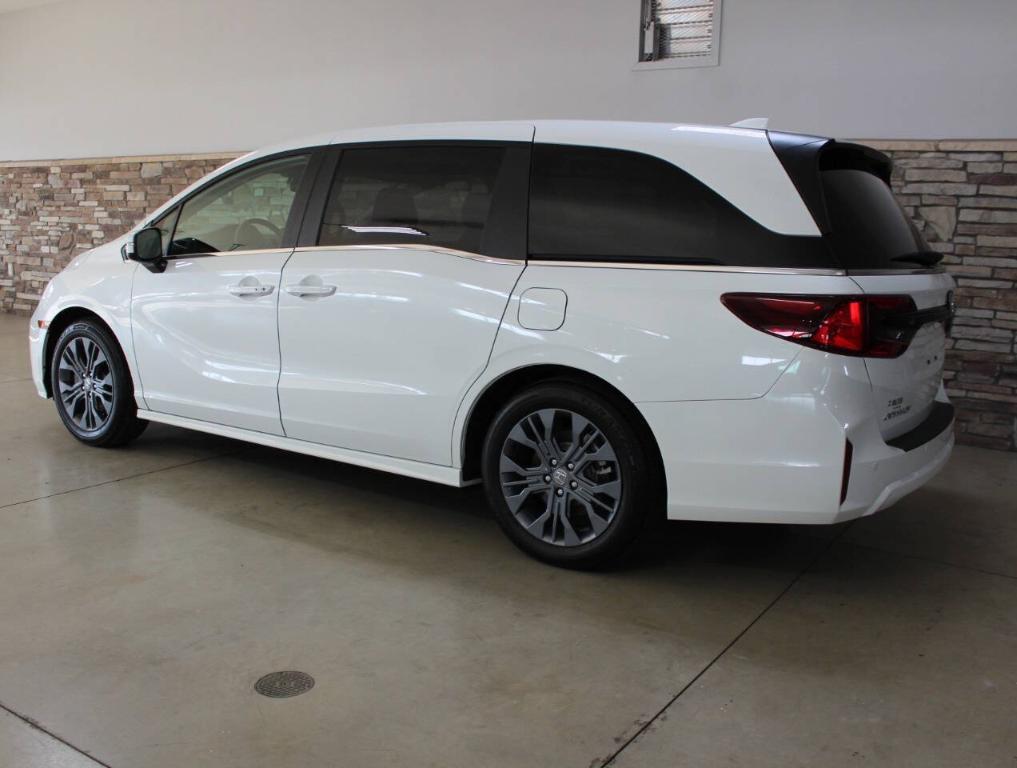 used 2025 Honda Odyssey car, priced at $43,900