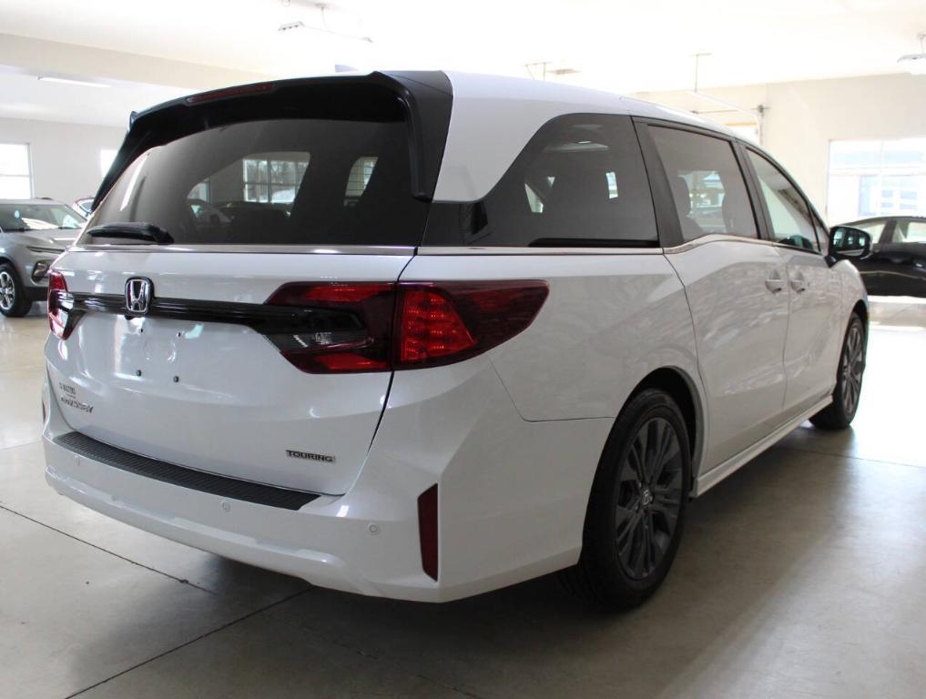 used 2025 Honda Odyssey car, priced at $43,900