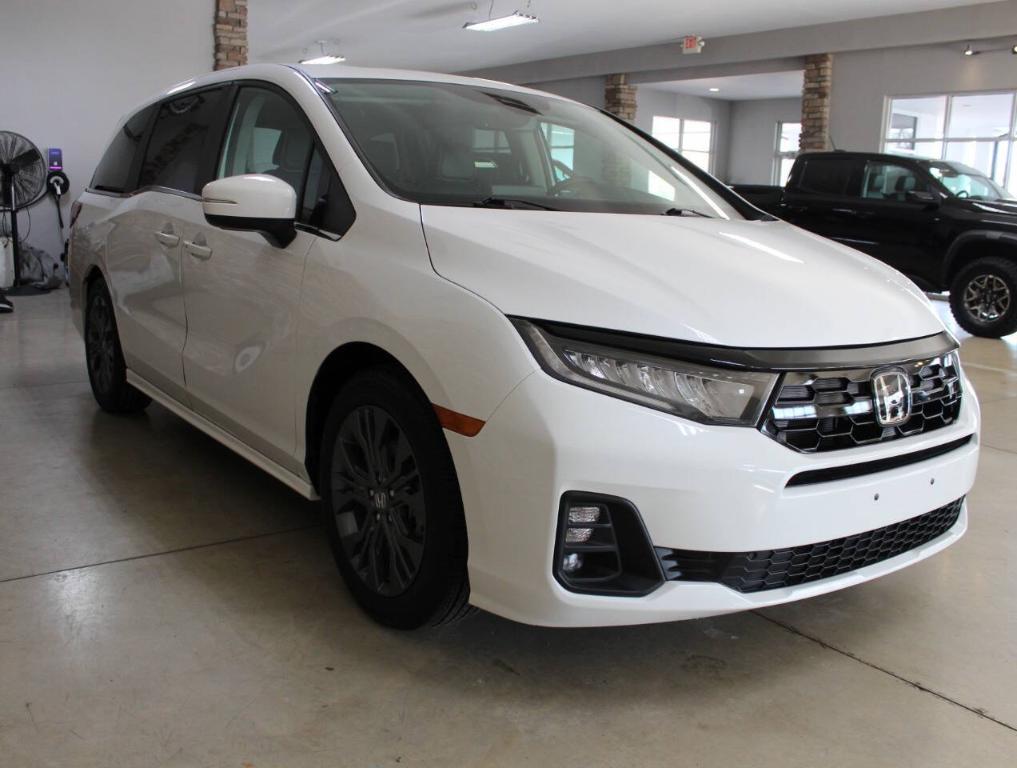 used 2025 Honda Odyssey car, priced at $43,900