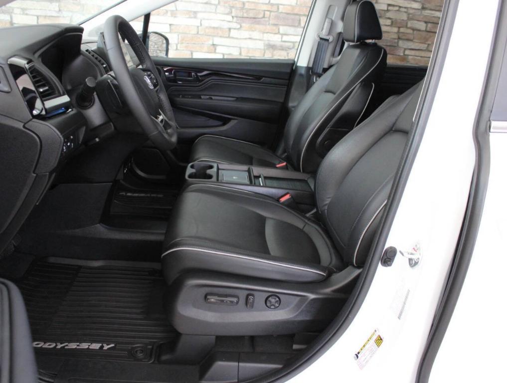 used 2025 Honda Odyssey car, priced at $43,900