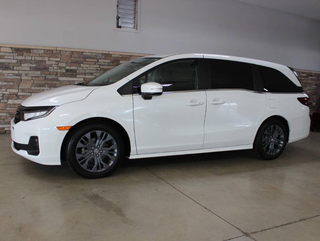 used 2025 Honda Odyssey car, priced at $43,900