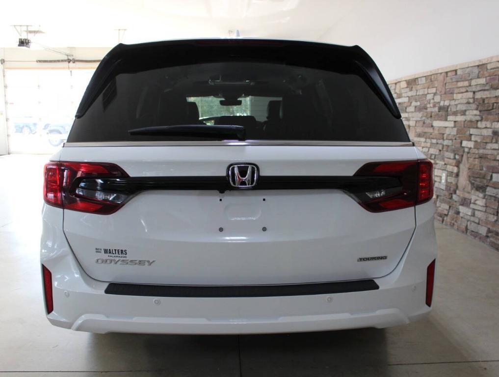 used 2025 Honda Odyssey car, priced at $43,900