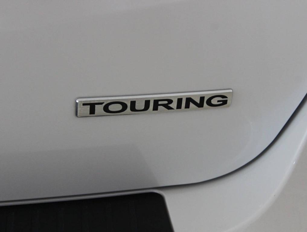 used 2025 Honda Odyssey car, priced at $43,900