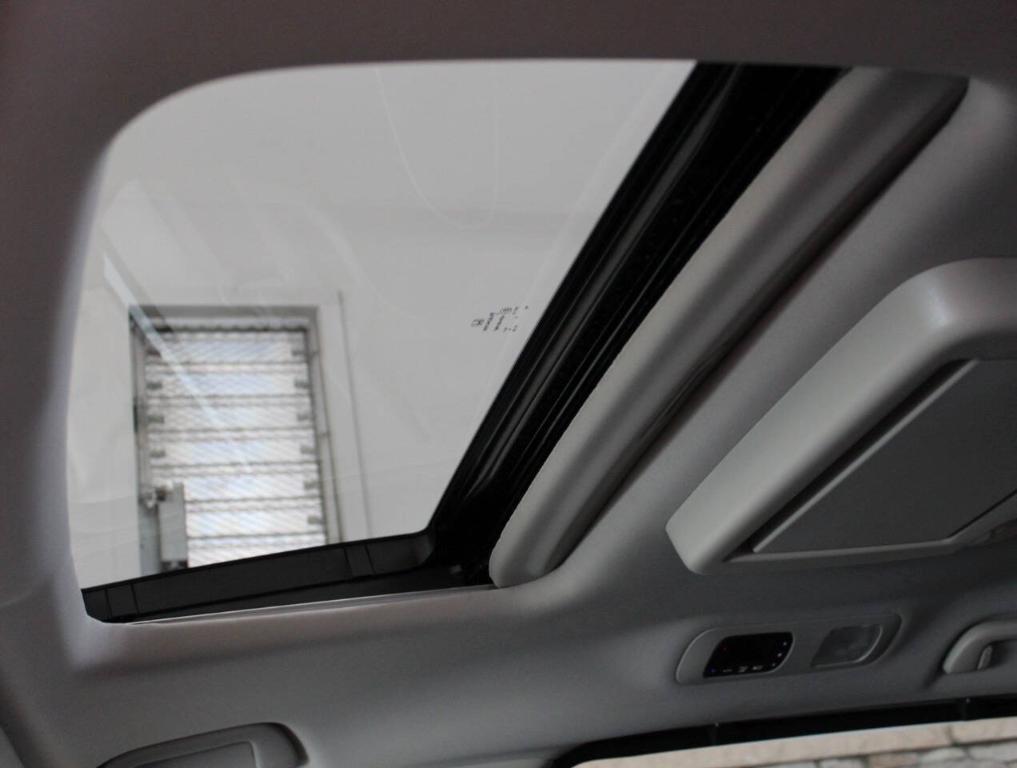 used 2025 Honda Odyssey car, priced at $43,900