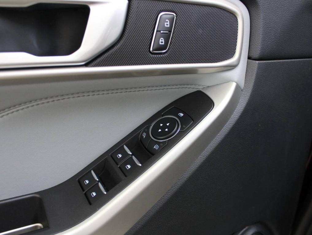 used 2023 Ford Explorer car, priced at $38,900