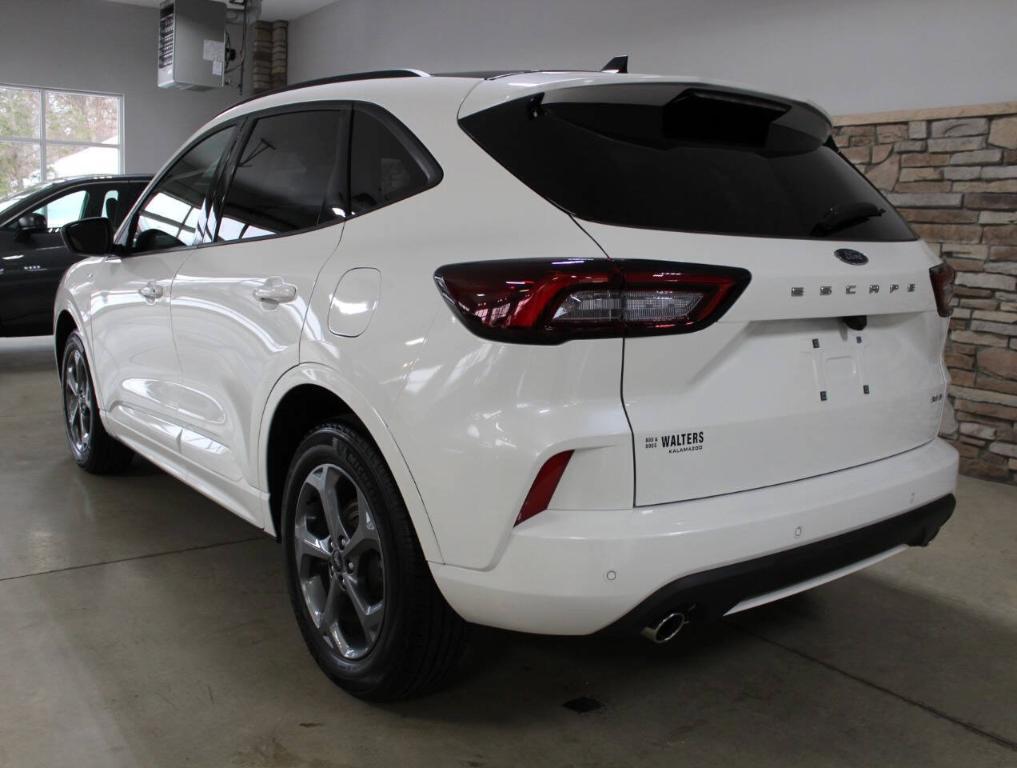 used 2023 Ford Escape car, priced at $27,900