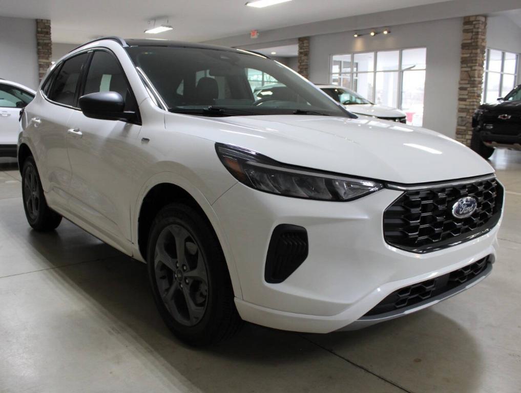 used 2023 Ford Escape car, priced at $27,900