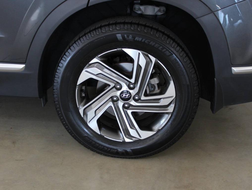used 2022 Hyundai Santa Fe car, priced at $32,900