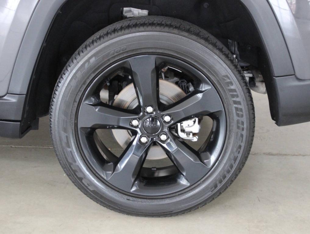 used 2023 Jeep Grand Cherokee car, priced at $33,900